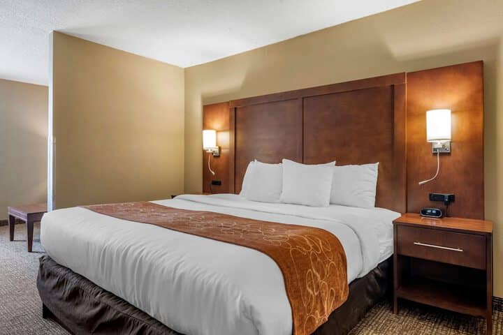 Room 4 of 38