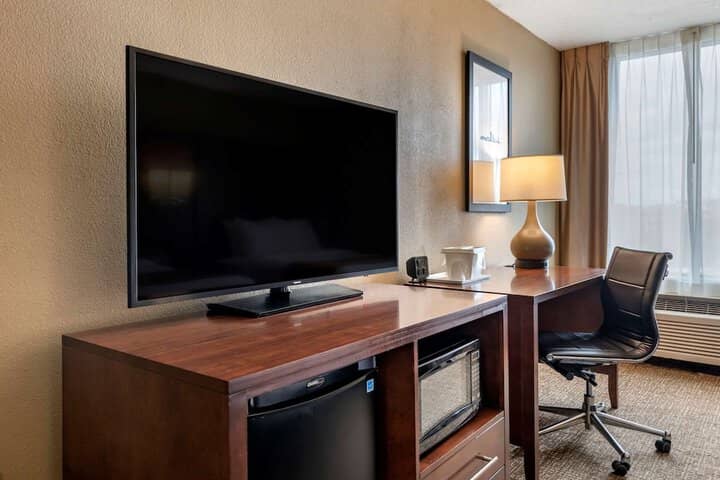 Room 15 of 38