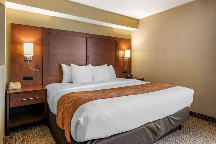 Room 8 of 38